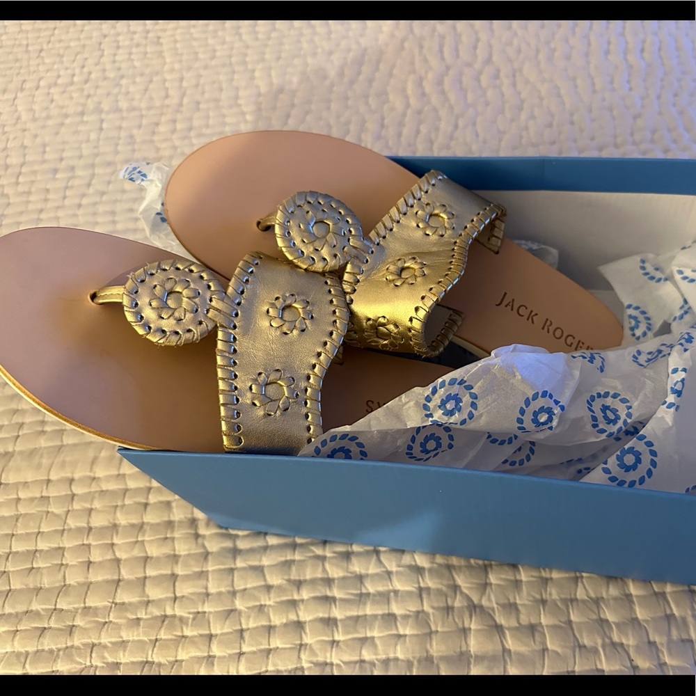 Boating Jacks! NWT, size 8 light gold for hanging around the dock